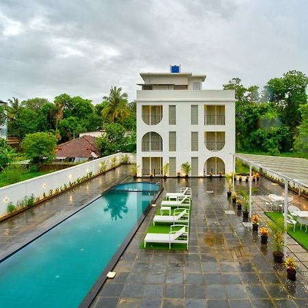 Goa Courtyard By The Porto Arpora Hotel Baga Exterior photo