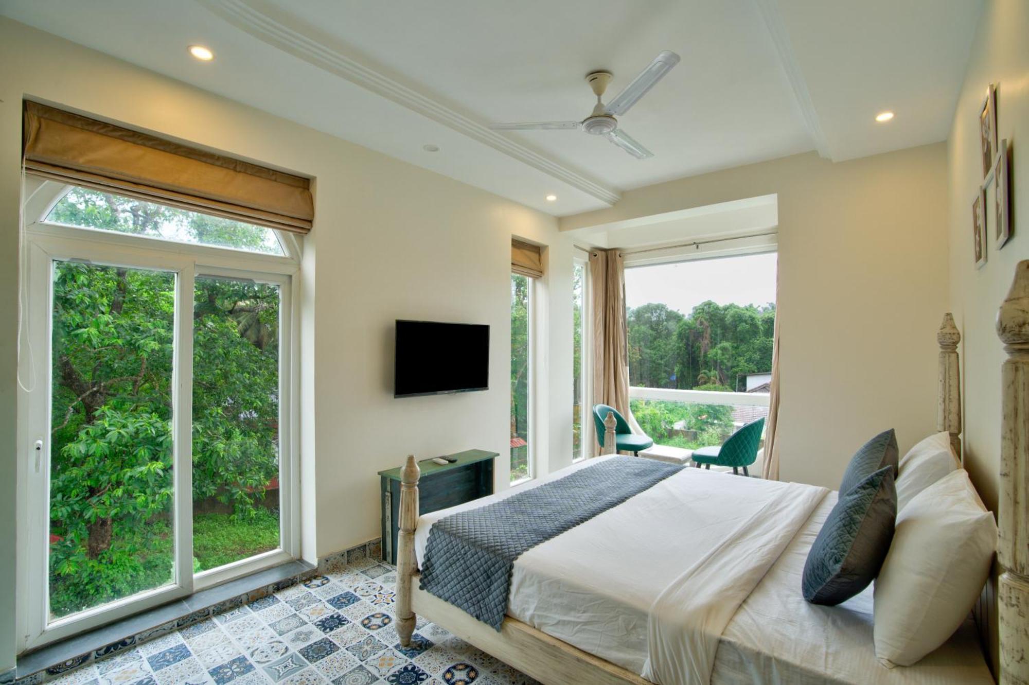 Goa Courtyard By The Porto Arpora Hotel Baga Exterior photo