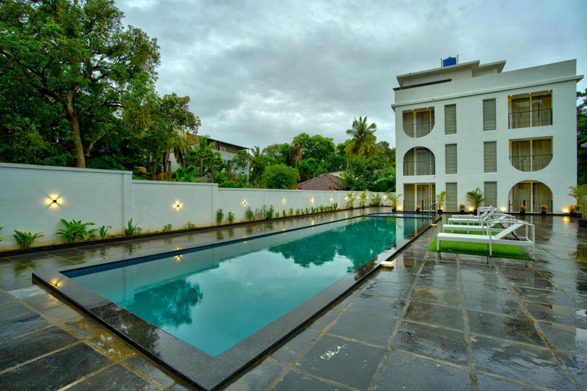 Goa Courtyard By The Porto Arpora Hotel Baga Exterior photo