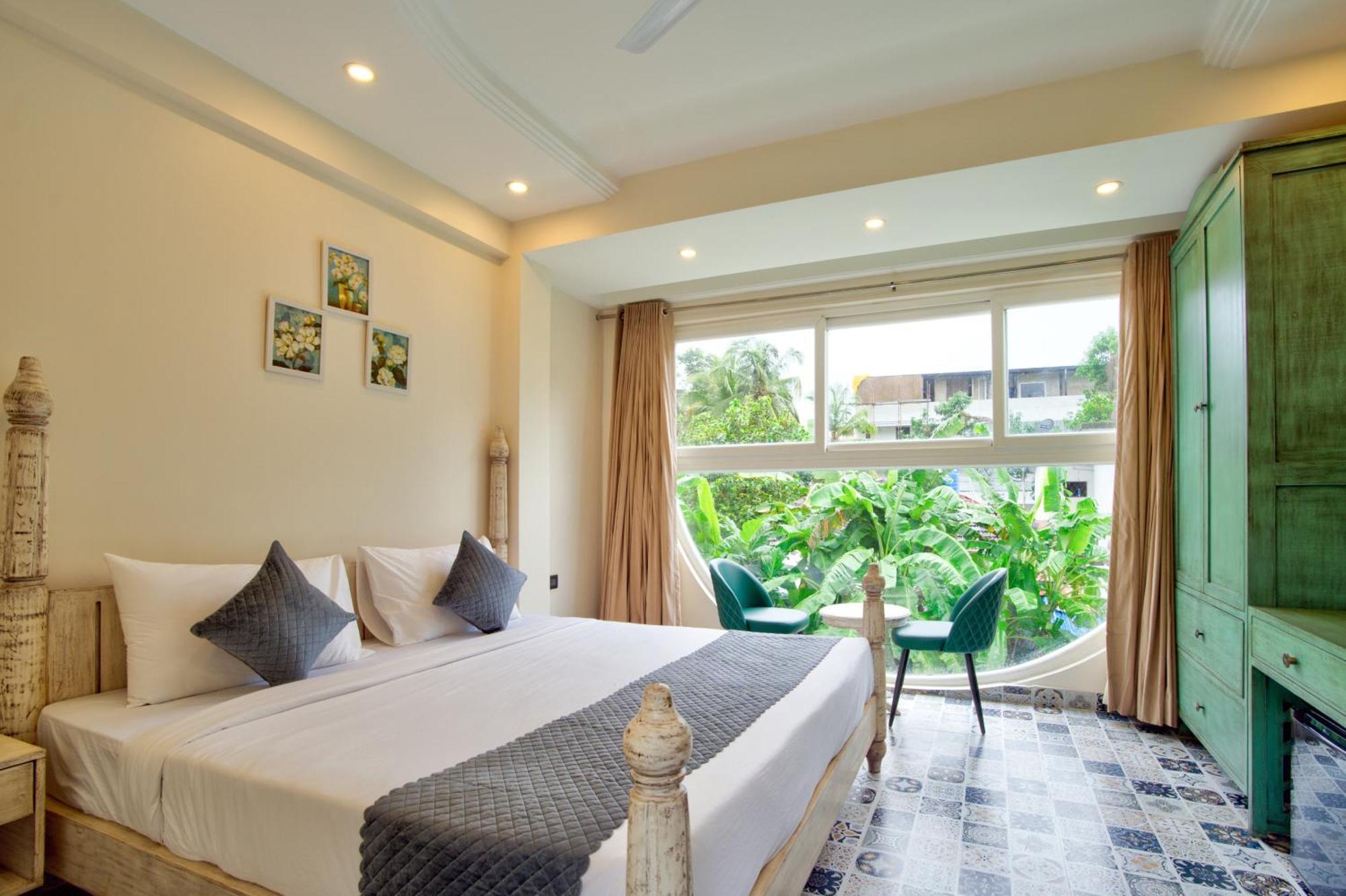 Goa Courtyard By The Porto Arpora Hotel Baga Exterior photo
