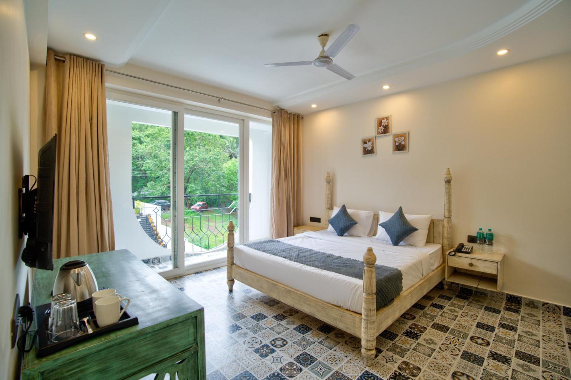 Goa Courtyard By The Porto Arpora Hotel Baga Exterior photo